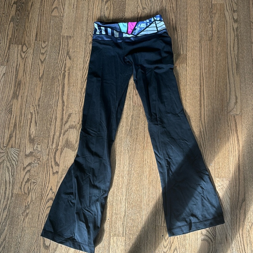 Reversible lululemon groove pants